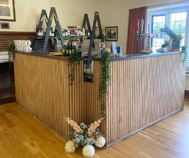 Mobile bar that can be hired in Swindon